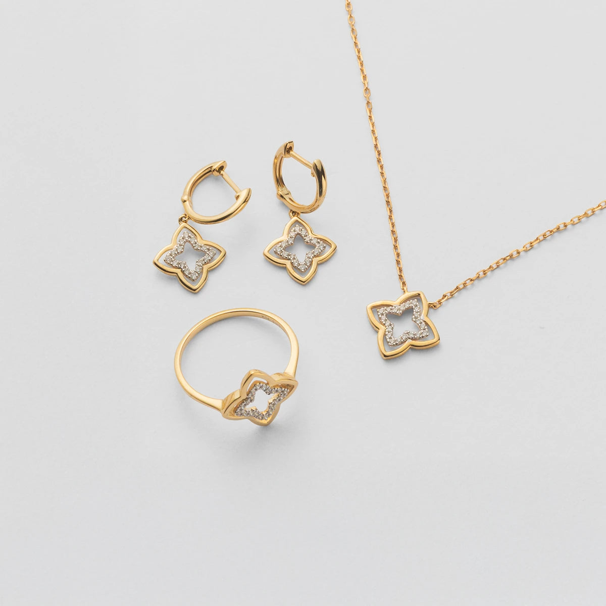 モノグラムピアス（14K）