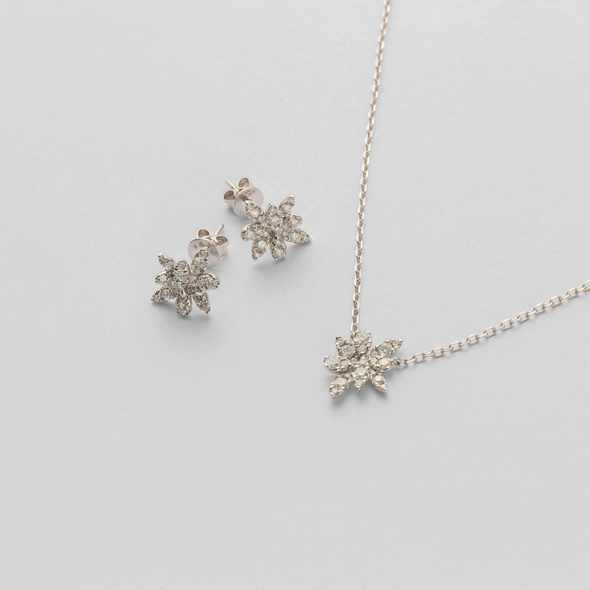 ペタルピアス（14K）